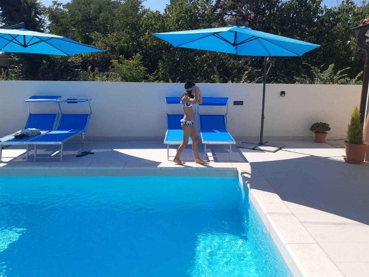 Villa Bianca - Apartment With Private Pool Privlaka  Exterior photo