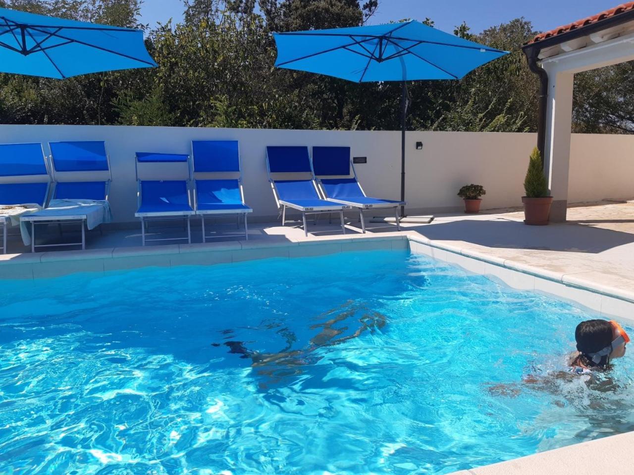 Villa Bianca - Apartment With Private Pool Privlaka  Exterior photo